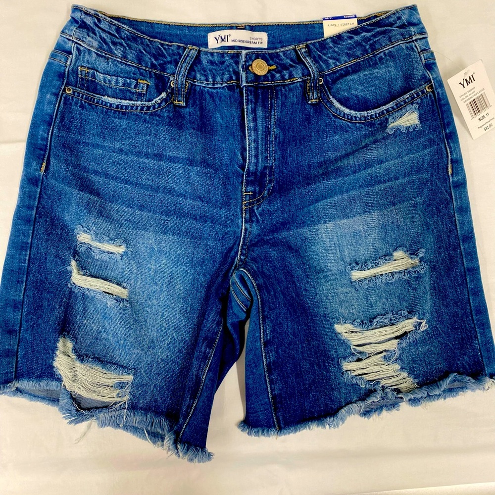 YMI Dream Collection Juniors shorts size 11